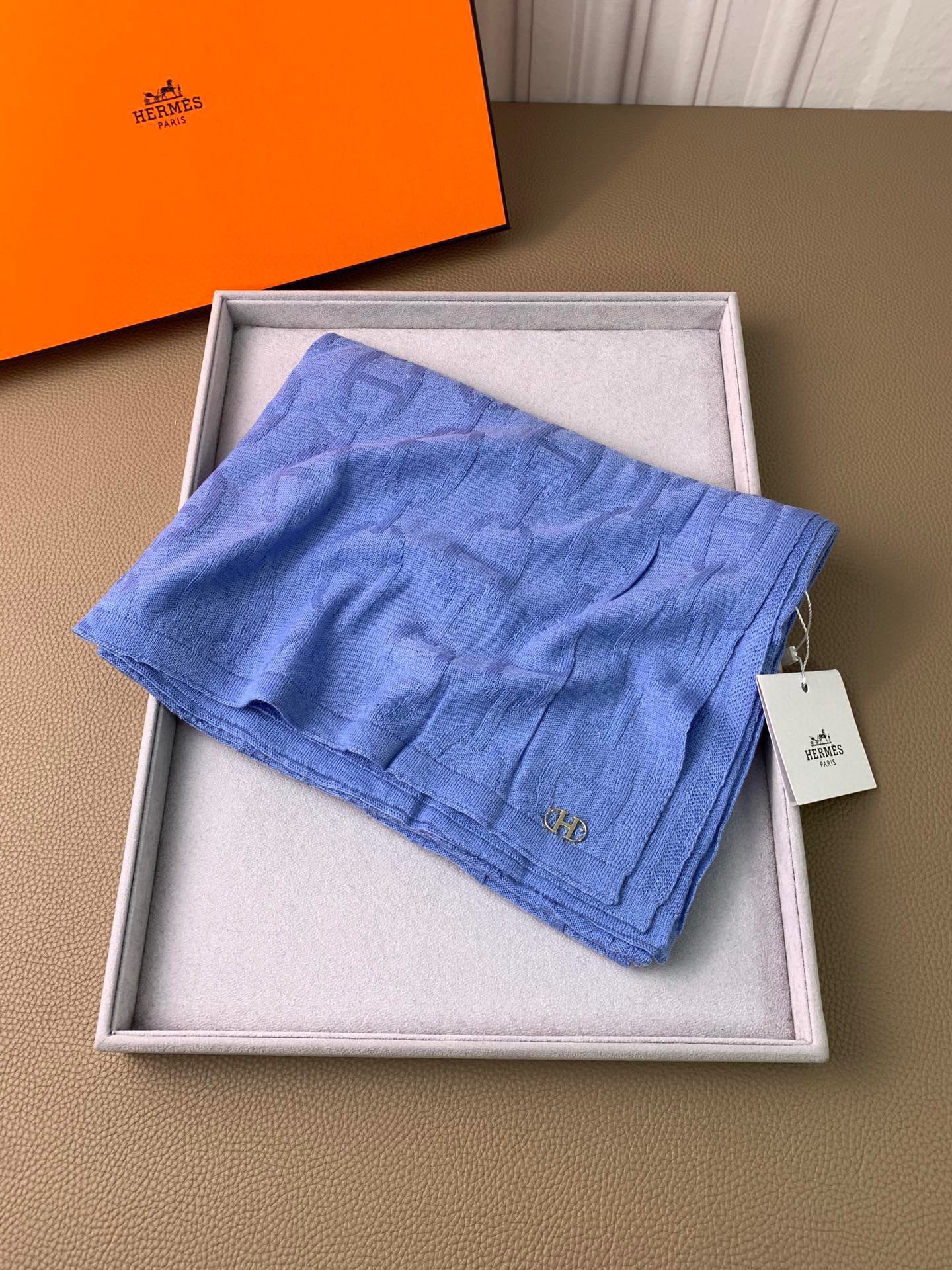1002 Classic Soft and Comfortable Scarf 1002 Classic Soft and Comfortable Scarf