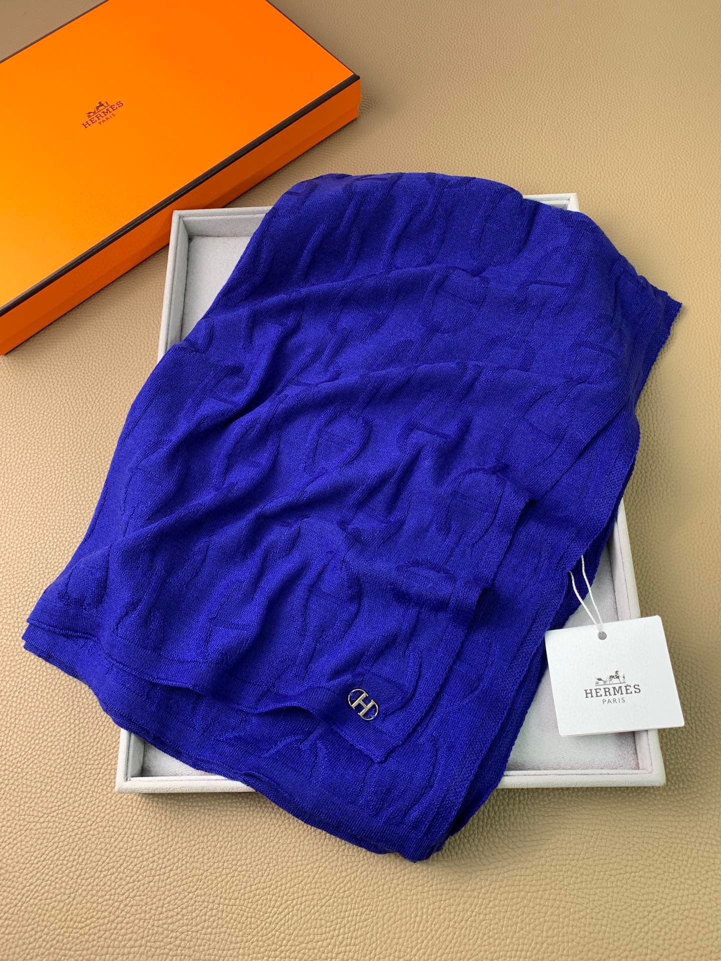 1002 Classic Soft and Comfortable Scarf 1002 Classic Soft and Comfortable Scarf