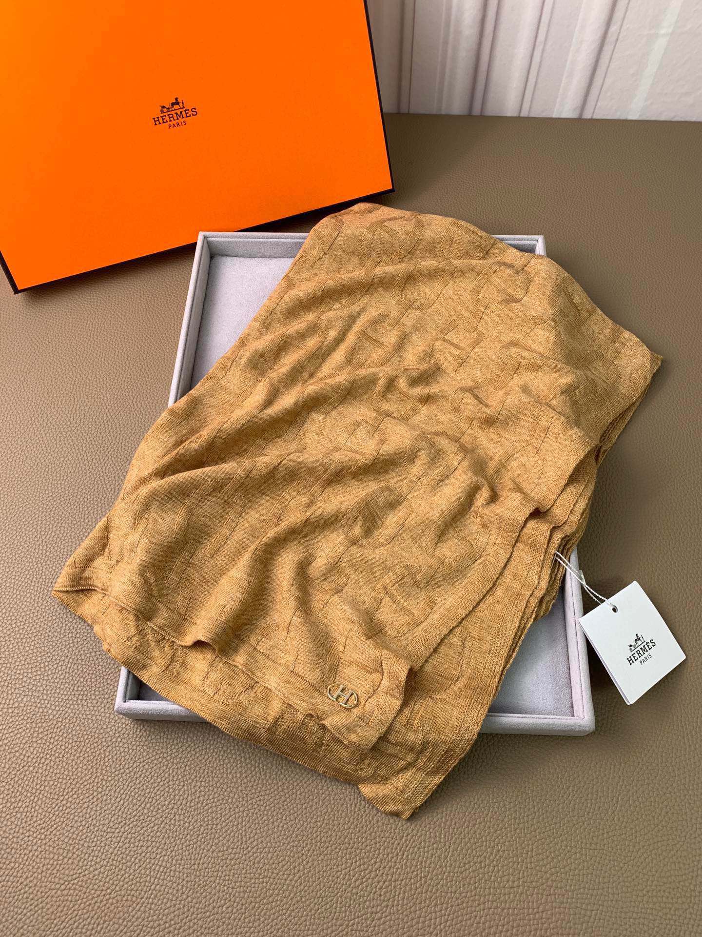 1002 Classic Soft and Comfortable Scarf 1002 Classic Soft and Comfortable Scarf