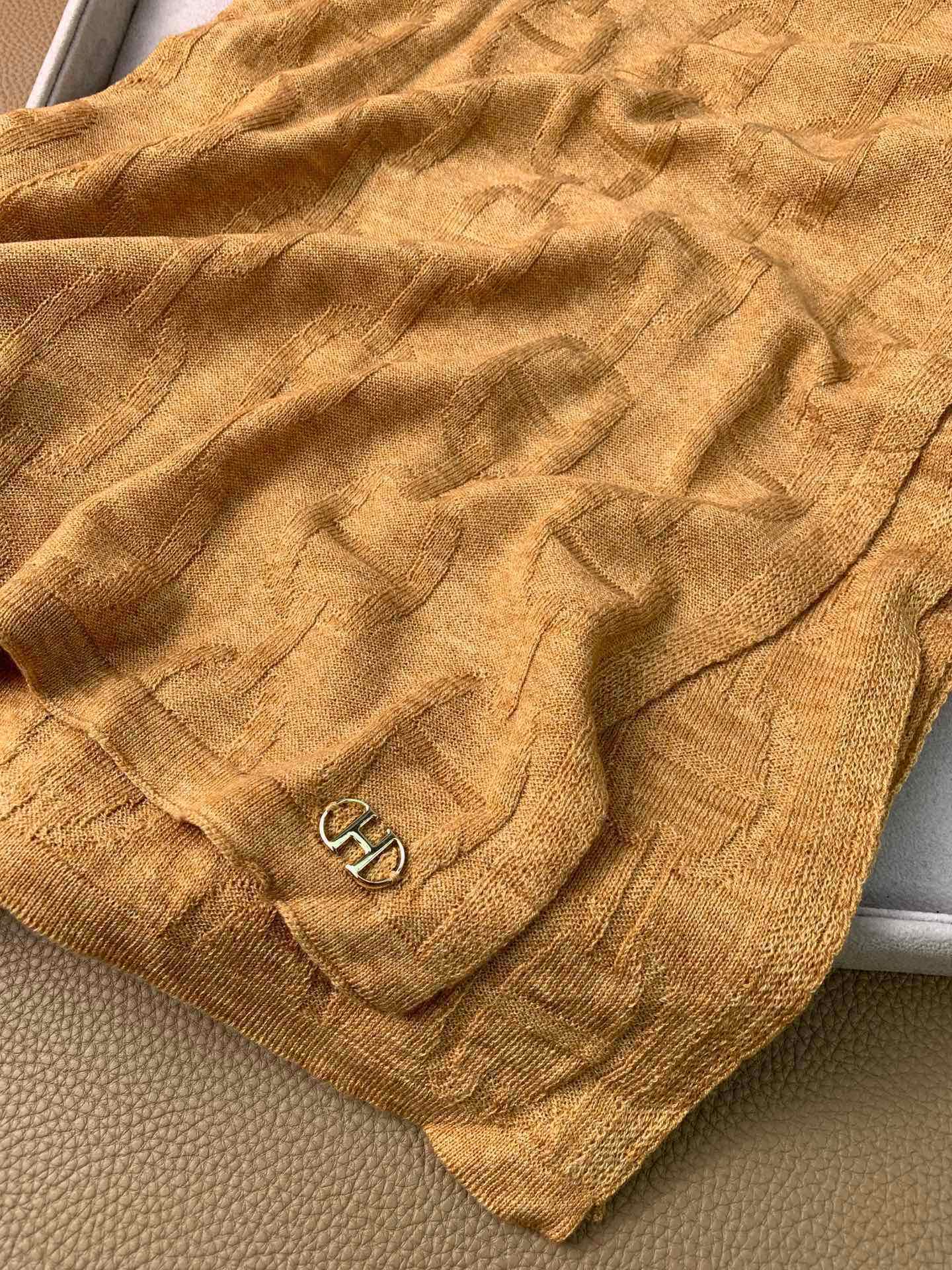 1002 Classic Soft and Comfortable Scarf 1002 Classic Soft and Comfortable Scarf