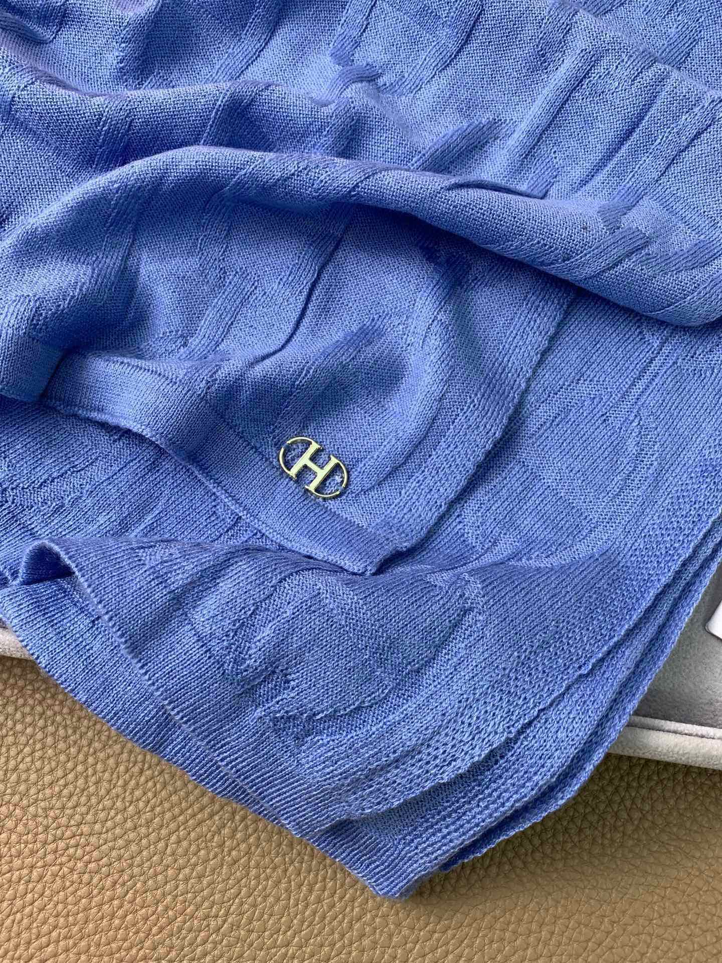 1002 Classic Soft and Comfortable Scarf 1002 Classic Soft and Comfortable Scarf