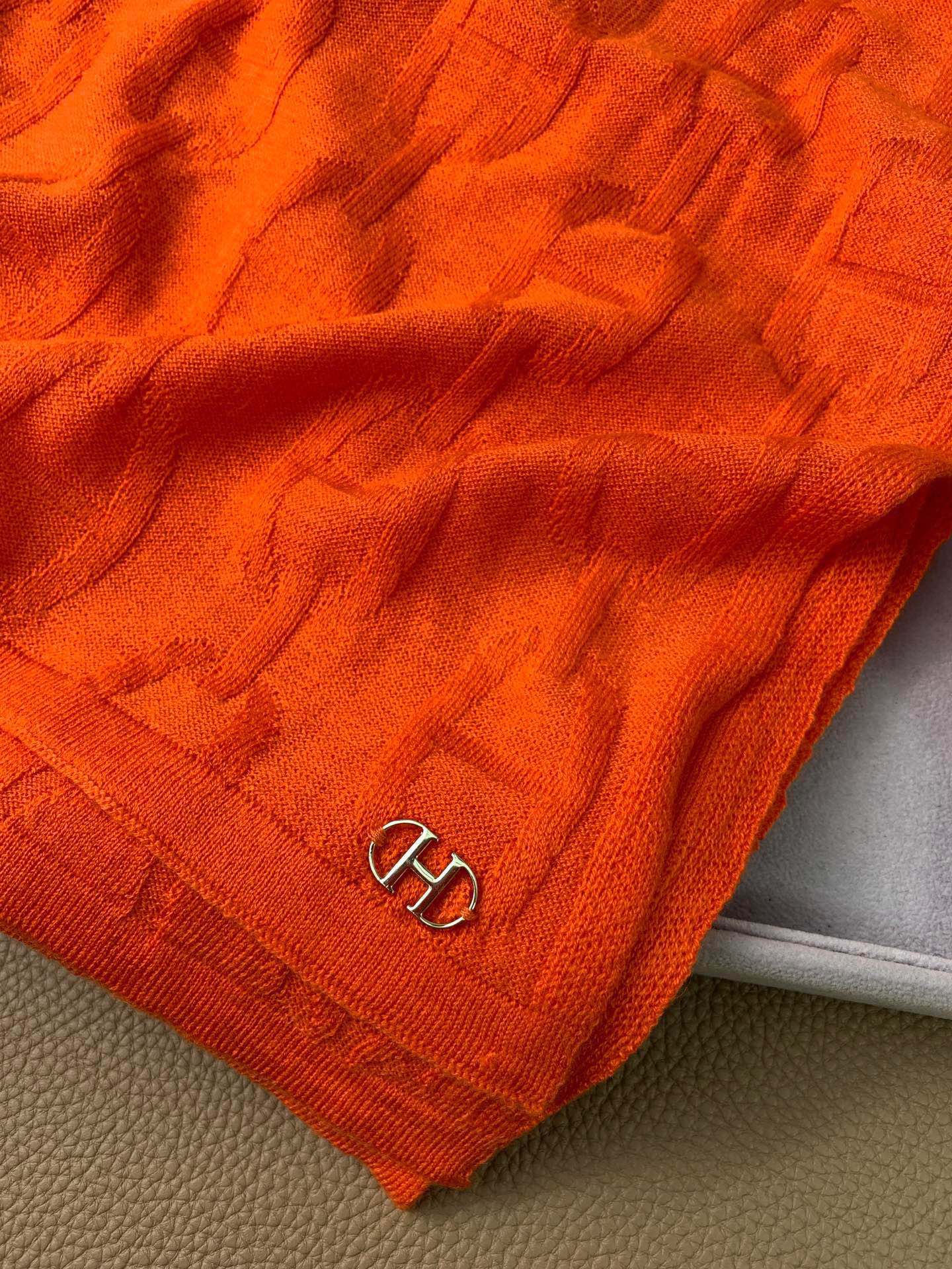 1002 Classic Soft and Comfortable Scarf 1002 Classic Soft and Comfortable Scarf