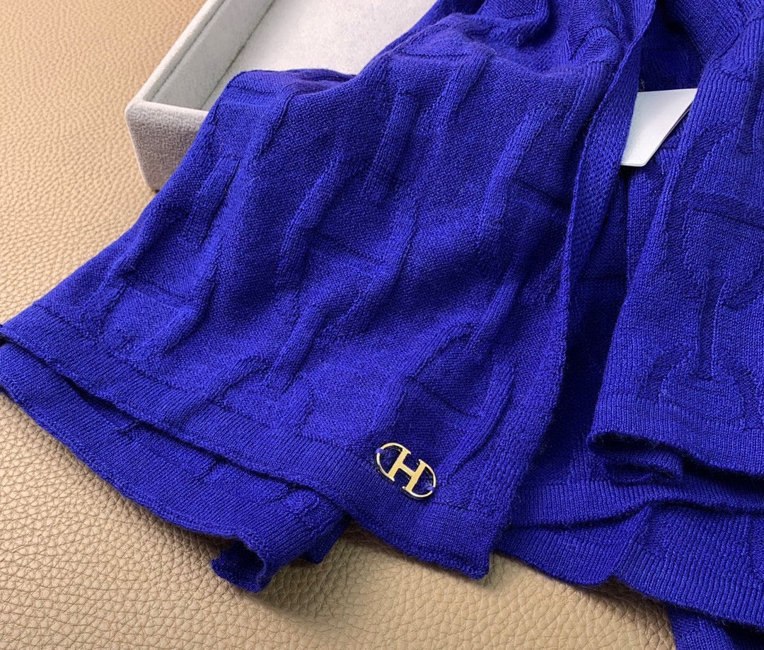 1002 Classic Soft and Comfortable Scarf 1002 Classic Soft and Comfortable Scarf