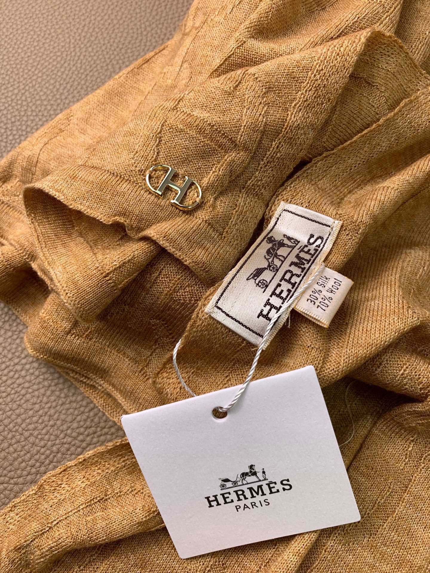 1002 Classic Soft and Comfortable Scarf 1002 Classic Soft and Comfortable Scarf