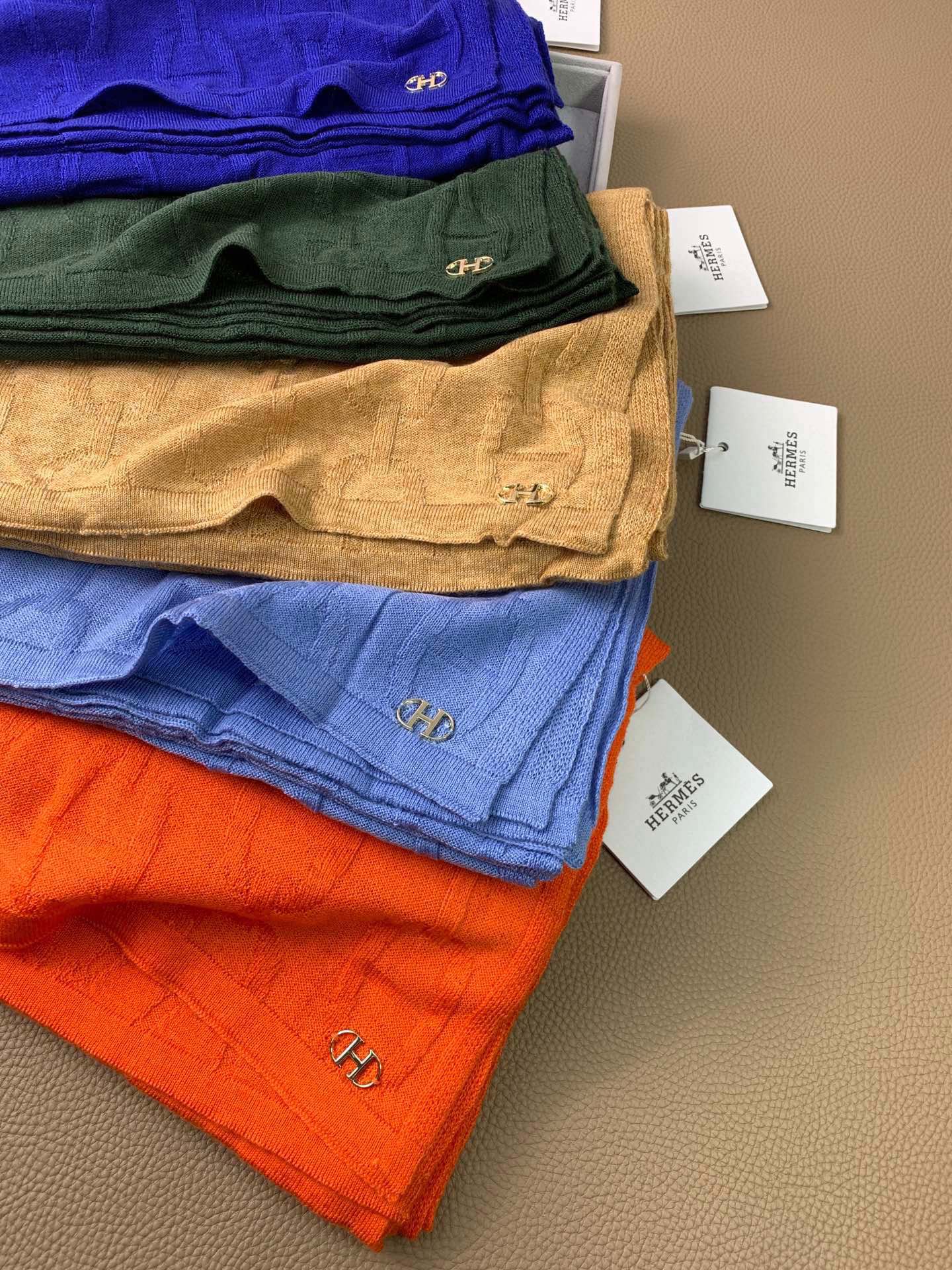 1002 Classic Soft and Comfortable Scarf 1002 Classic Soft and Comfortable Scarf
