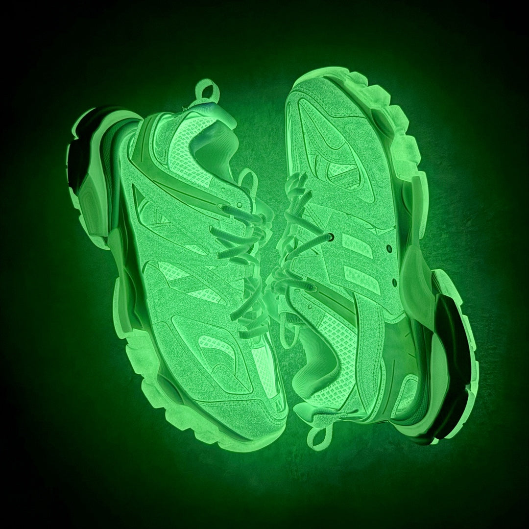 0722 New night glow fluorescent shoes 0722 New night glow fluorescent shoes