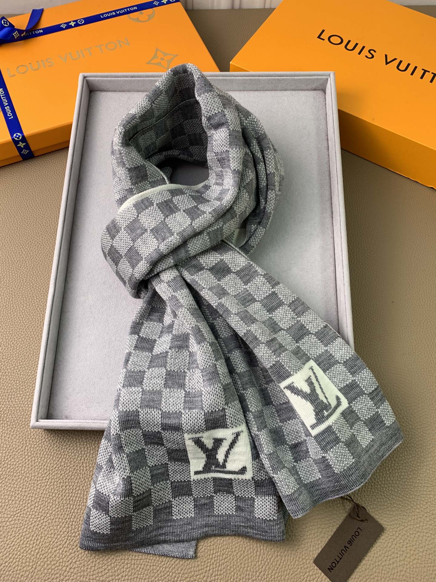 1002 Classic Soft and Comfortable Scarf 1002 Classic Soft and Comfortable Scarf