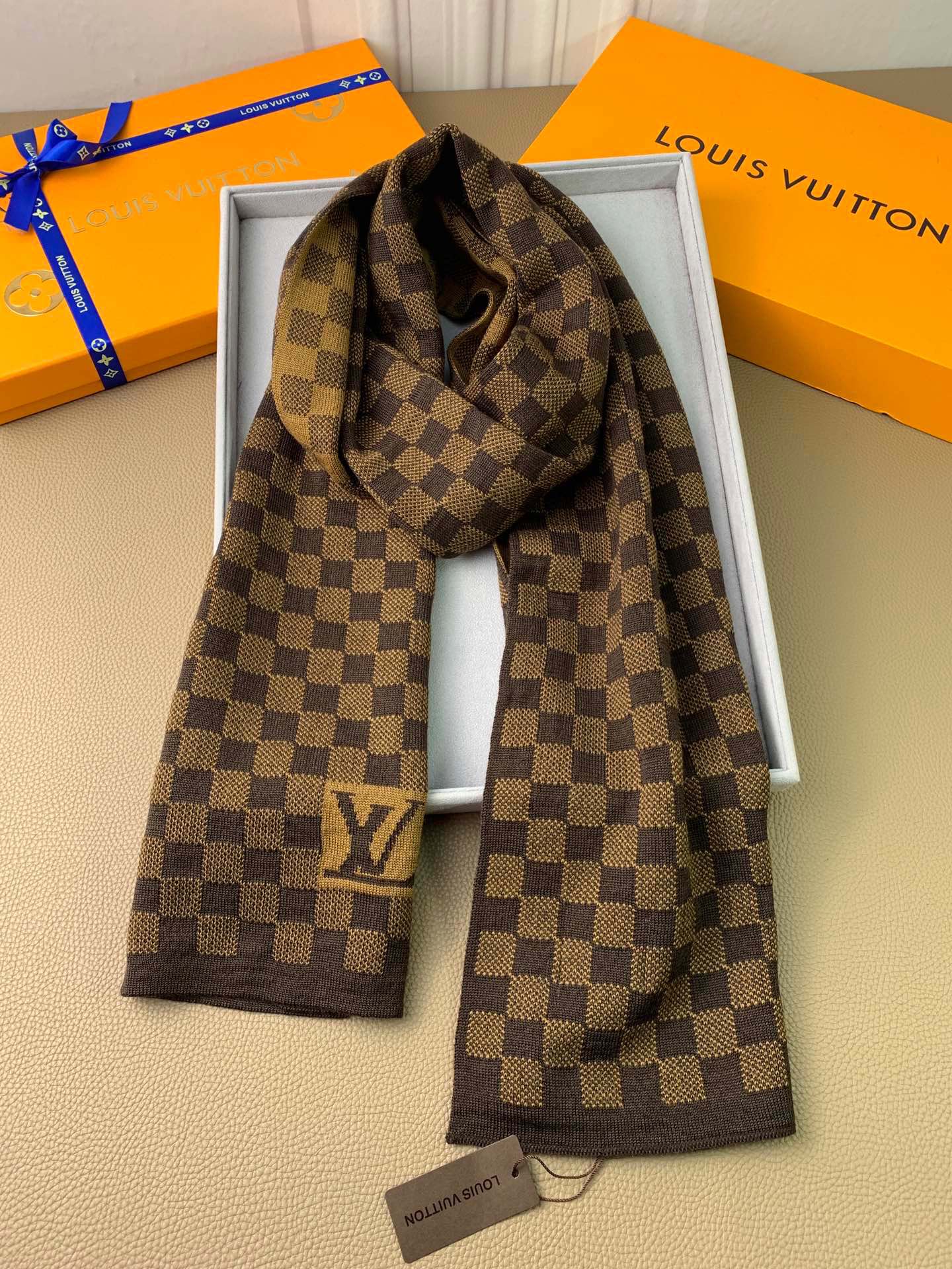 1002 Classic Soft and Comfortable Scarf 1002 Classic Soft and Comfortable Scarf