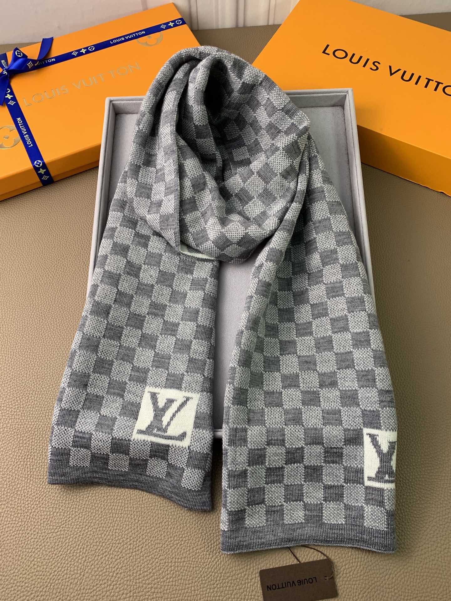 1002 Classic Soft and Comfortable Scarf 1002 Classic Soft and Comfortable Scarf