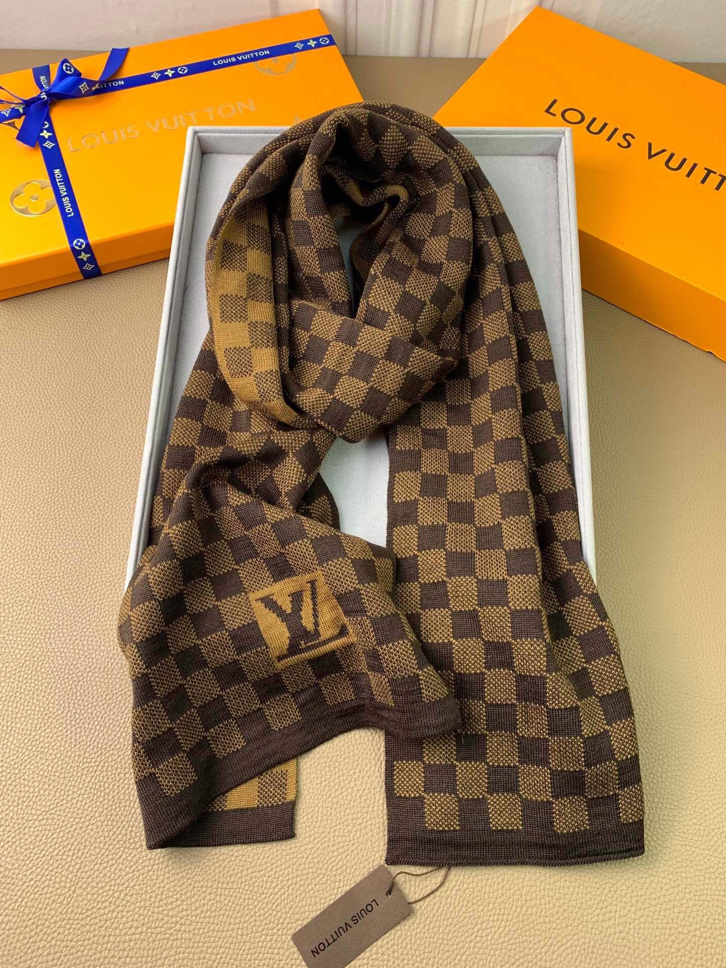 1002 Classic Soft and Comfortable Scarf 1002 Classic Soft and Comfortable Scarf