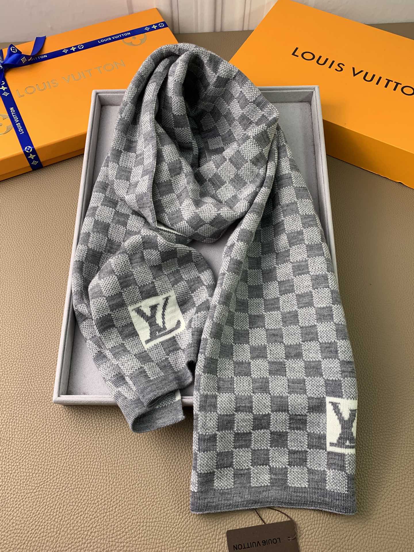 1002 Classic Soft and Comfortable Scarf 1002 Classic Soft and Comfortable Scarf