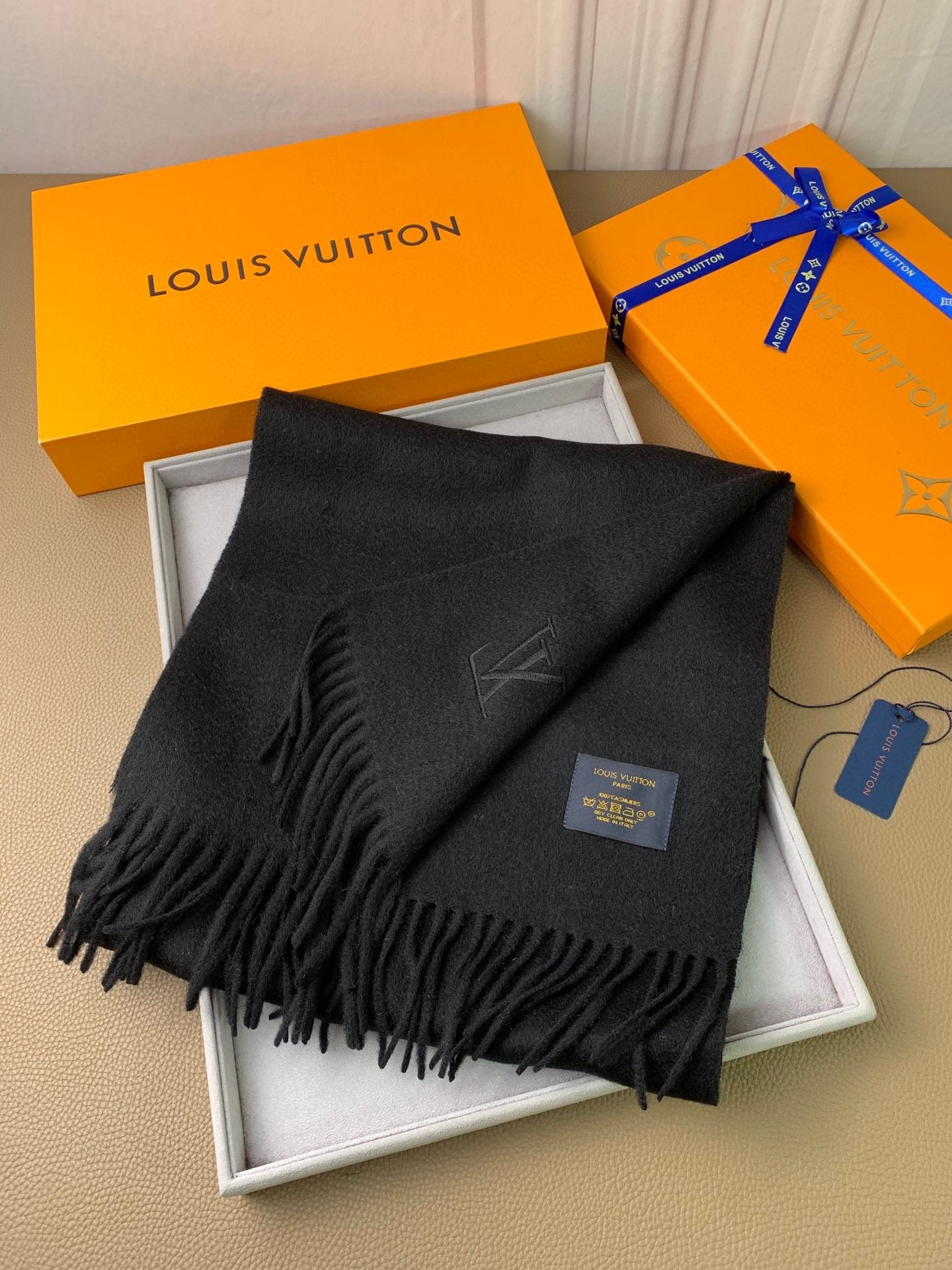 1002 Classic Soft and Comfortable Scarf 1002 Classic Soft and Comfortable Scarf
