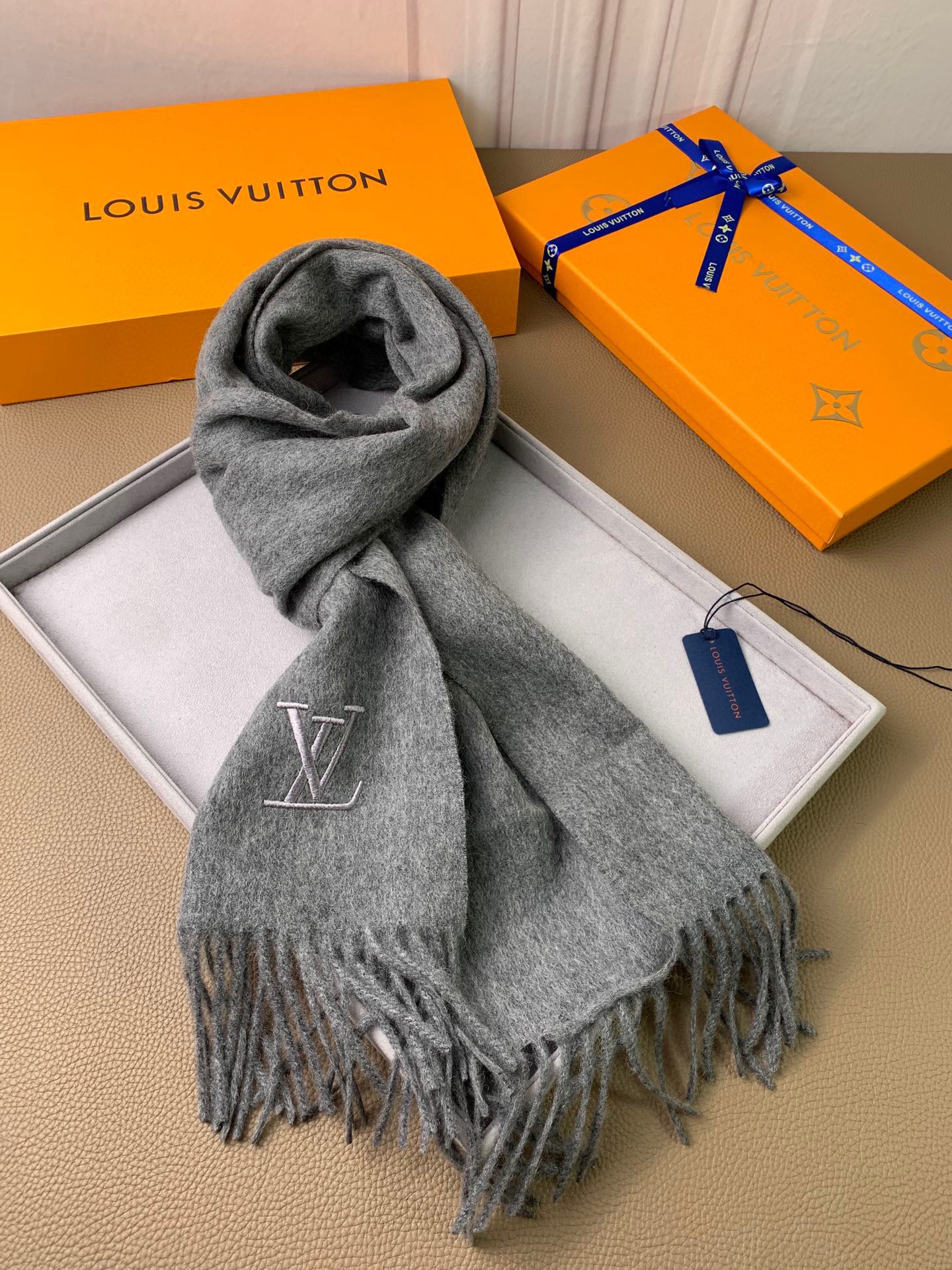 1002 Classic Soft and Comfortable Scarf 1002 Classic Soft and Comfortable Scarf