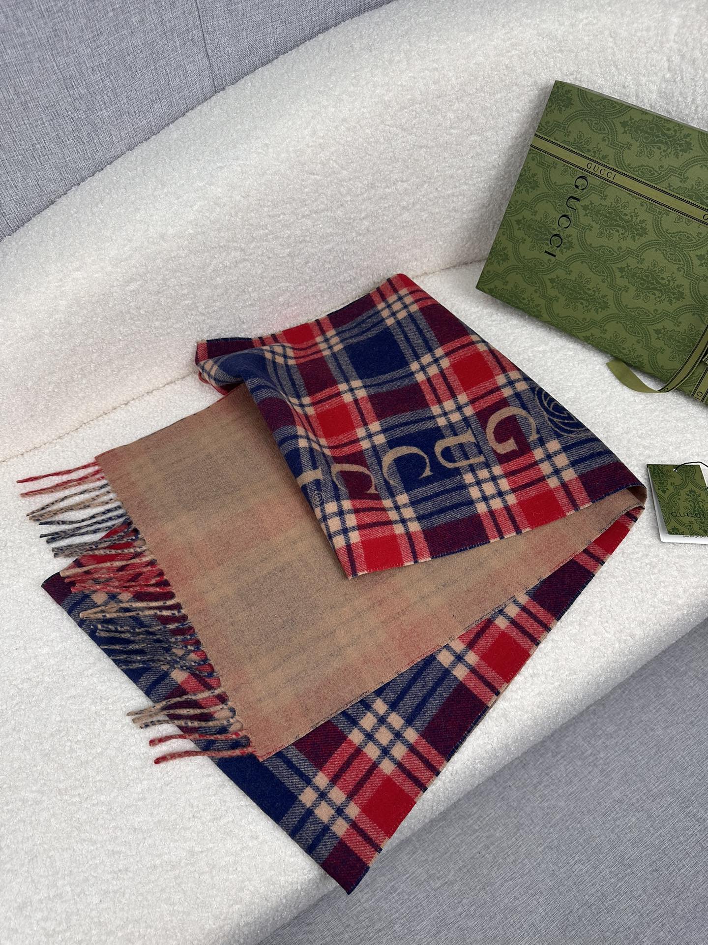 1002 Classic Soft and Comfortable Scarf 1002 Classic Soft and Comfortable Scarf