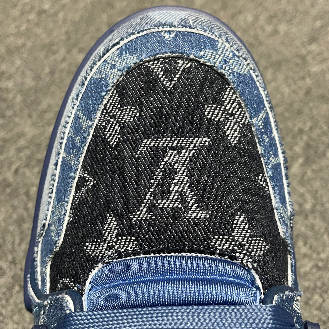 New color matching casual board shoes New color matching casual board shoes