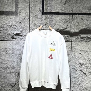 Triangle Embroidered Sweatshirt