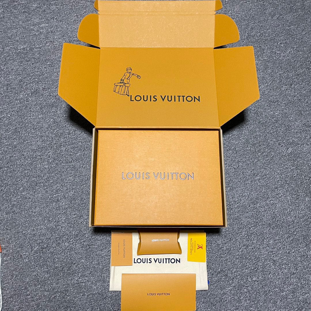 New color matching casual board shoes New color matching casual board shoes