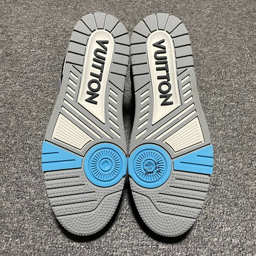 New color matching casual board shoes New color matching casual board shoes