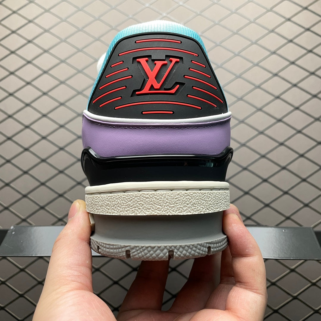 New color matching casual board shoes New color matching casual board shoes