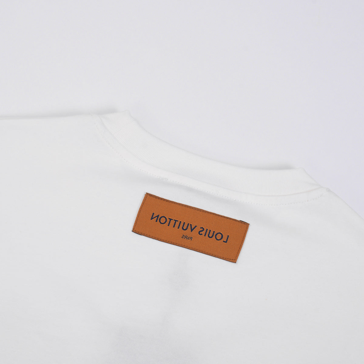 NEW 0402 T-shirt NEW 0402 T-shirt
