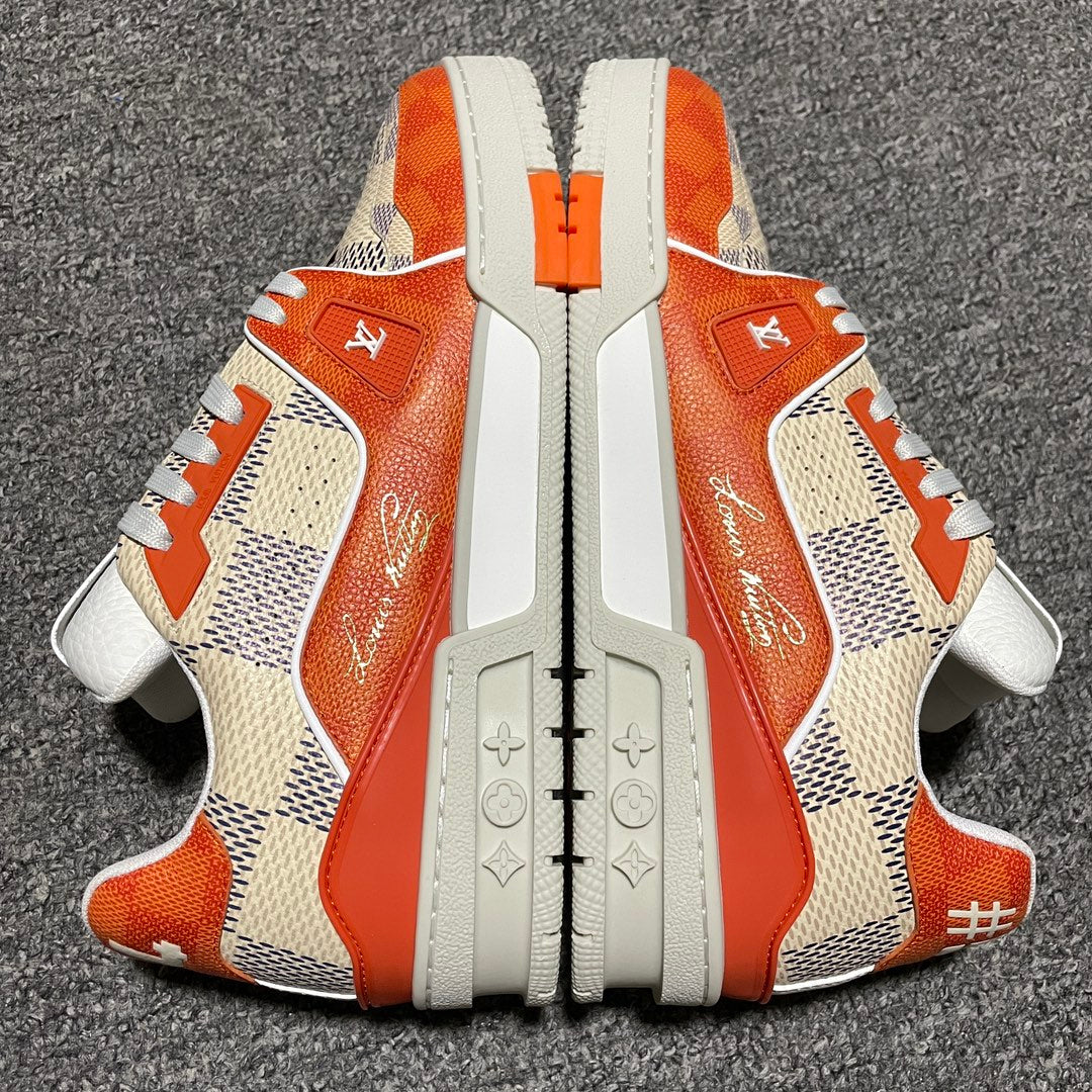 New color matching casual board shoes New color matching casual board shoes