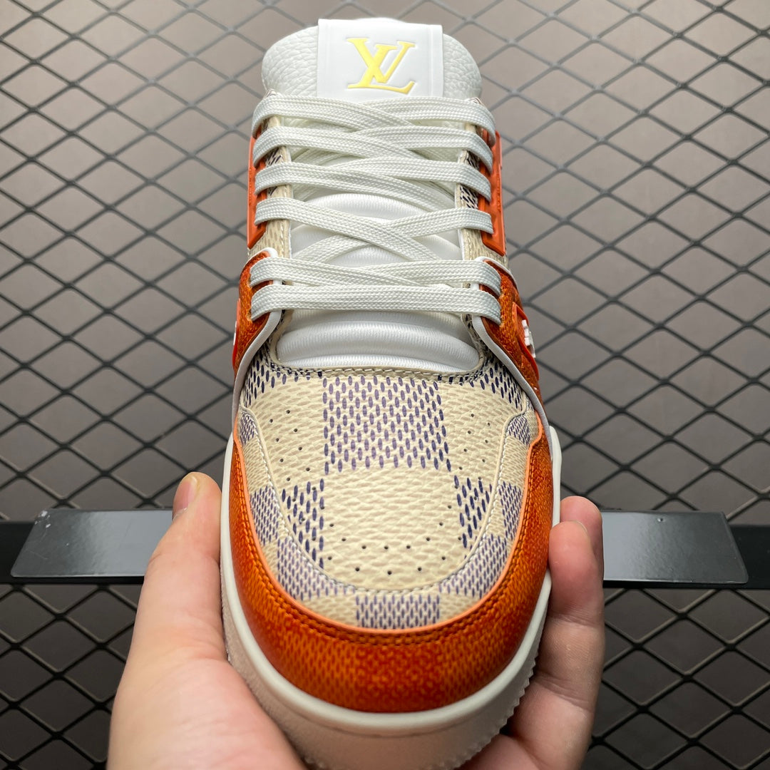 New color matching casual board shoes New color matching casual board shoes