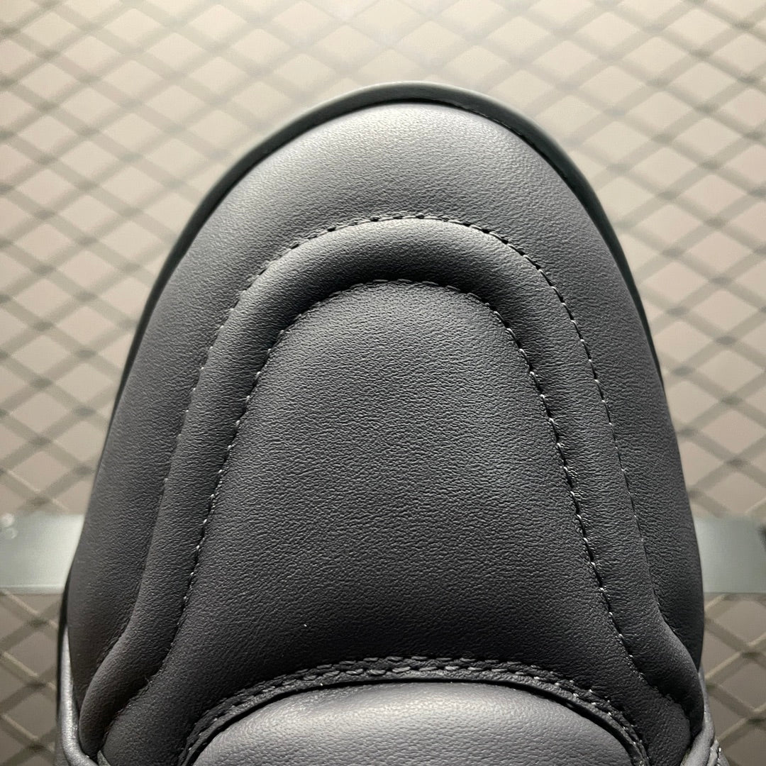 New color matching casual board shoes New color matching casual board shoes