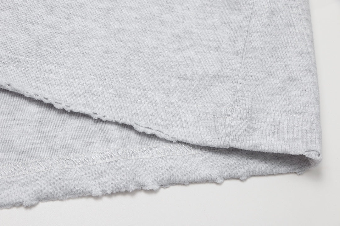 T-shirt oversized in light grey/red T-shirt oversized in light grey/red