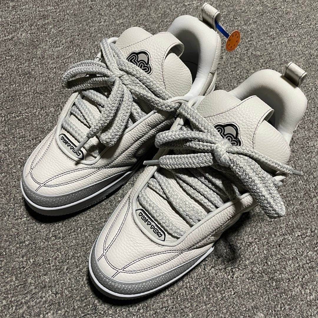 New color matching casual board shoes New color matching casual board shoes
