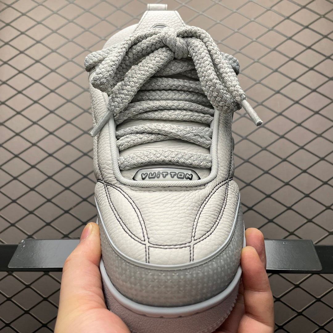 New color matching casual board shoes New color matching casual board shoes