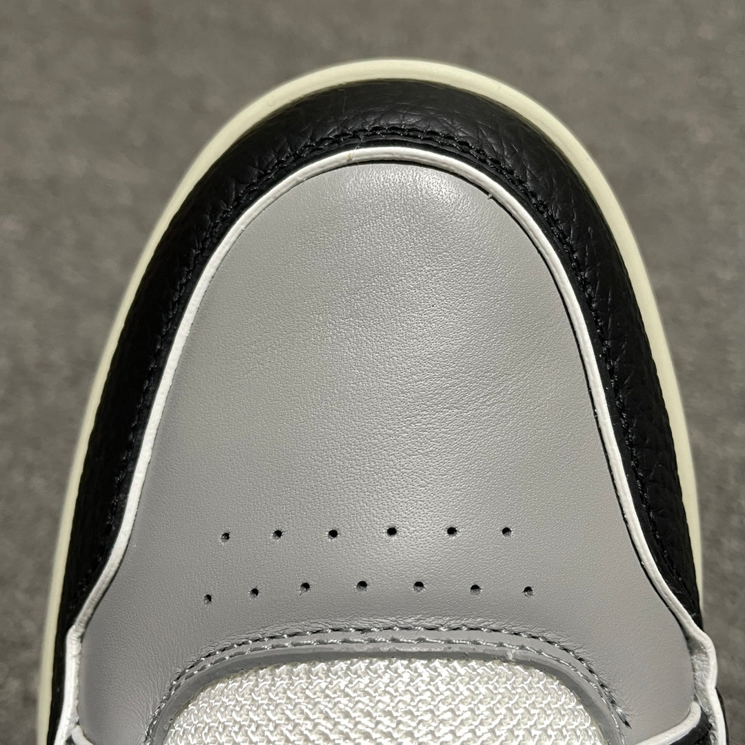 New color matching casual board shoes New color matching casual board shoes