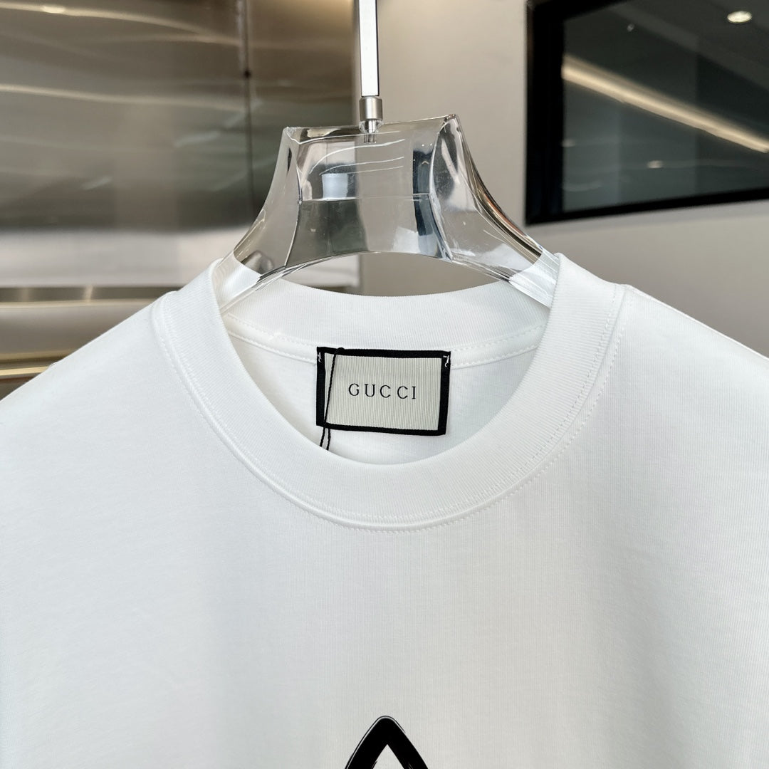Simple Print T-shirt Simple Print T-shirt