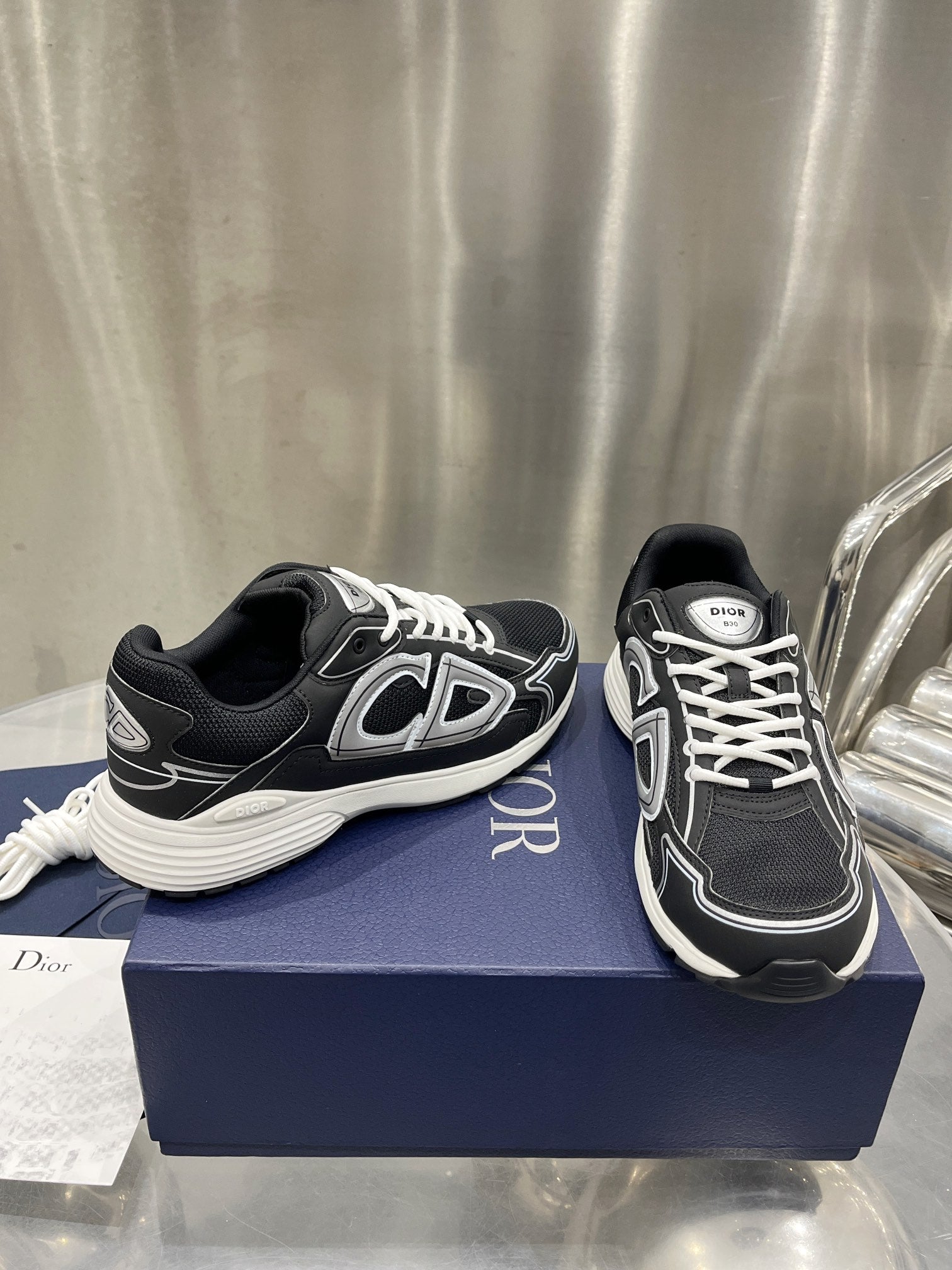 NEW 0423 Classic fashion sports shoes NEW 0423 Classic fashion sports shoes