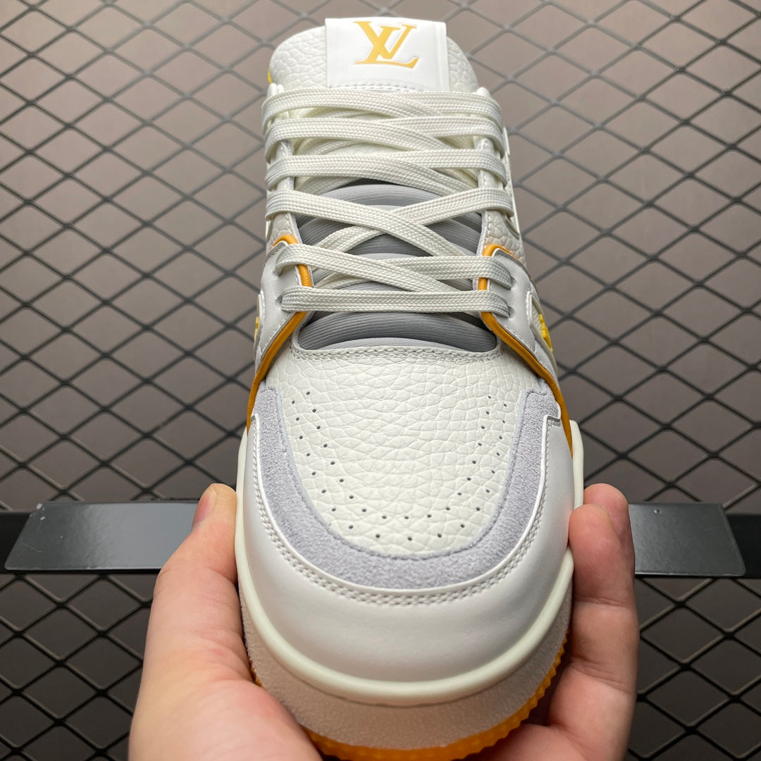 New color matching casual board shoes New color matching casual board shoes