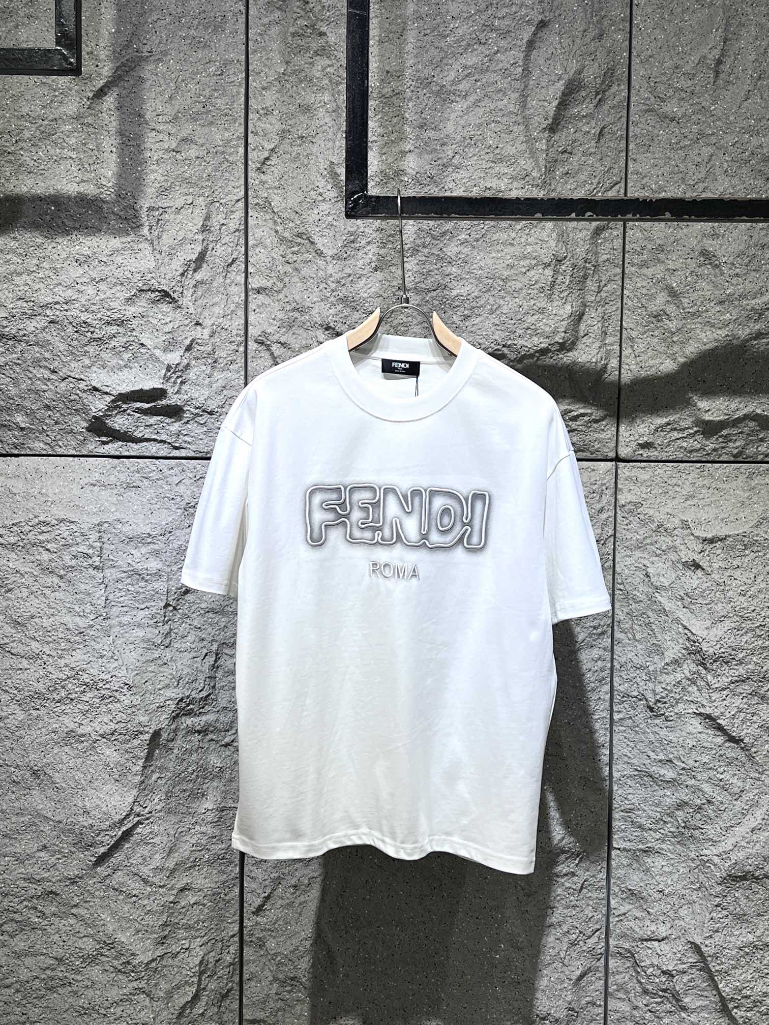 Simple Print T-shirt Simple Print T-shirt