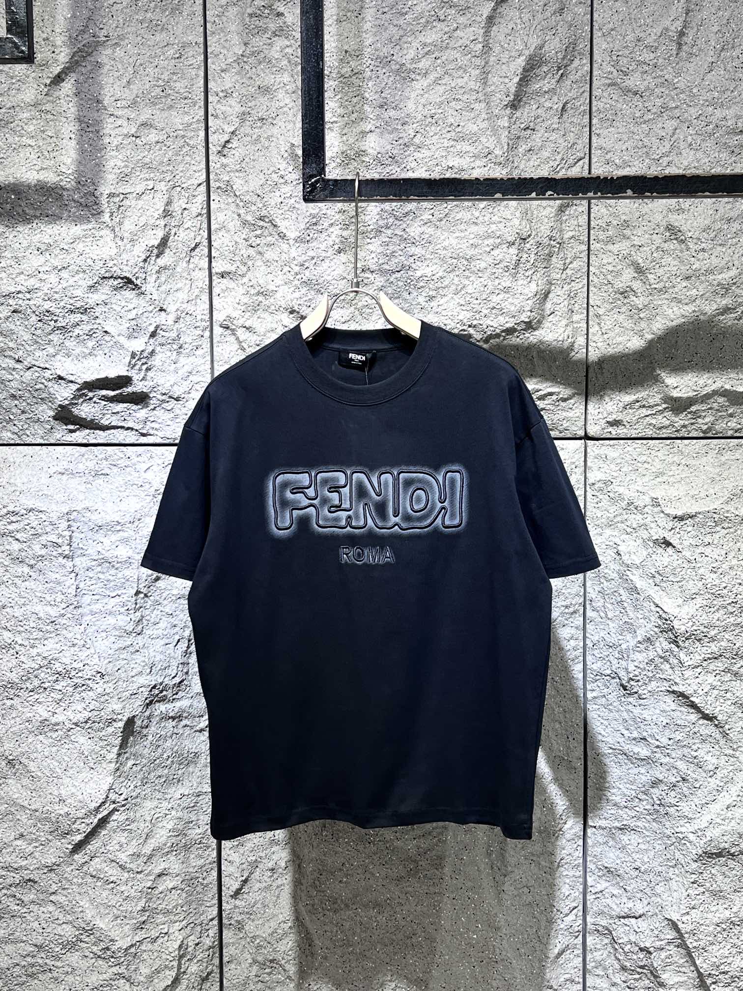 Simple Print T-shirt Simple Print T-shirt