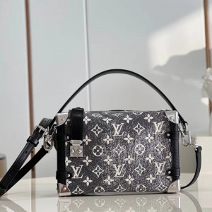 0712 Classic crossbody bag