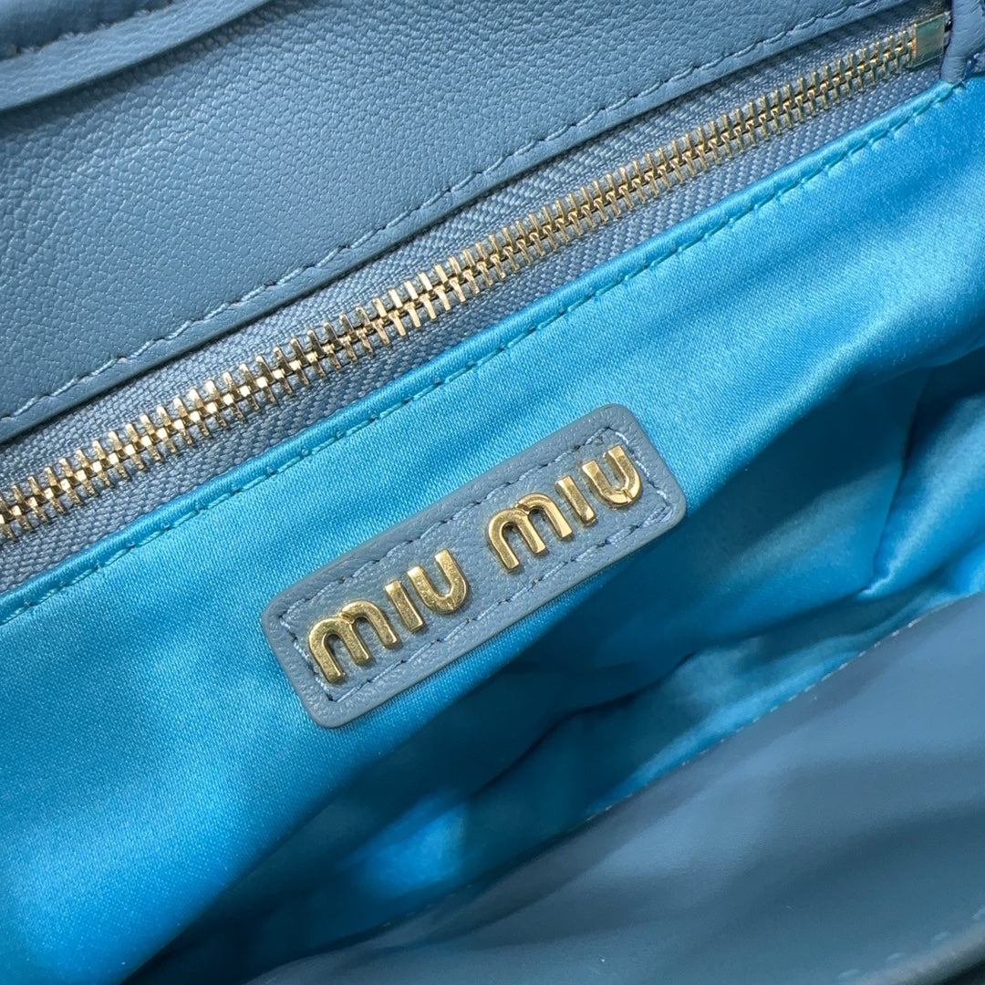 0712 Classic and stylish bag 0712 Classic and stylish bag