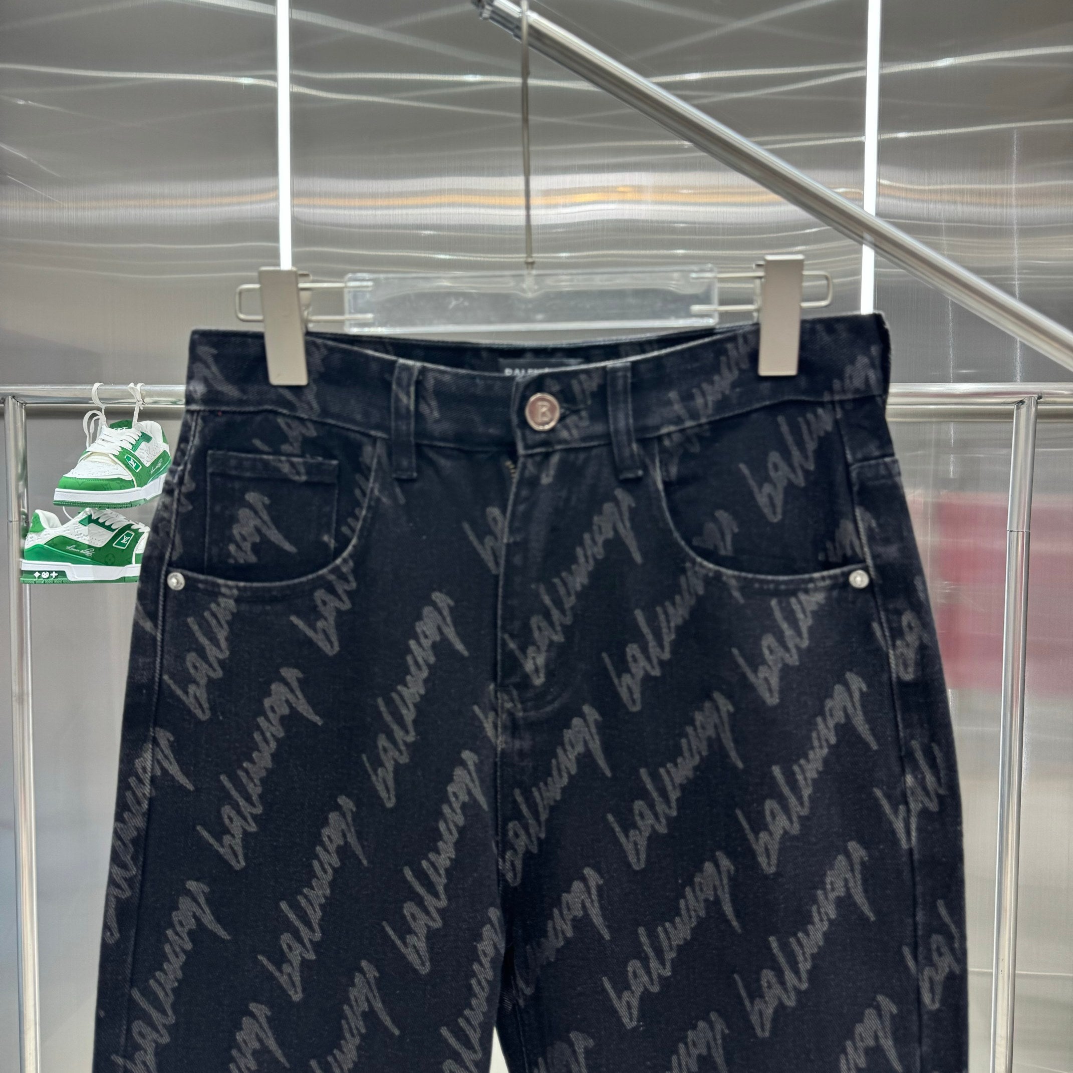 0617 New cargo style printed jeans 0617 New cargo style printed jeans