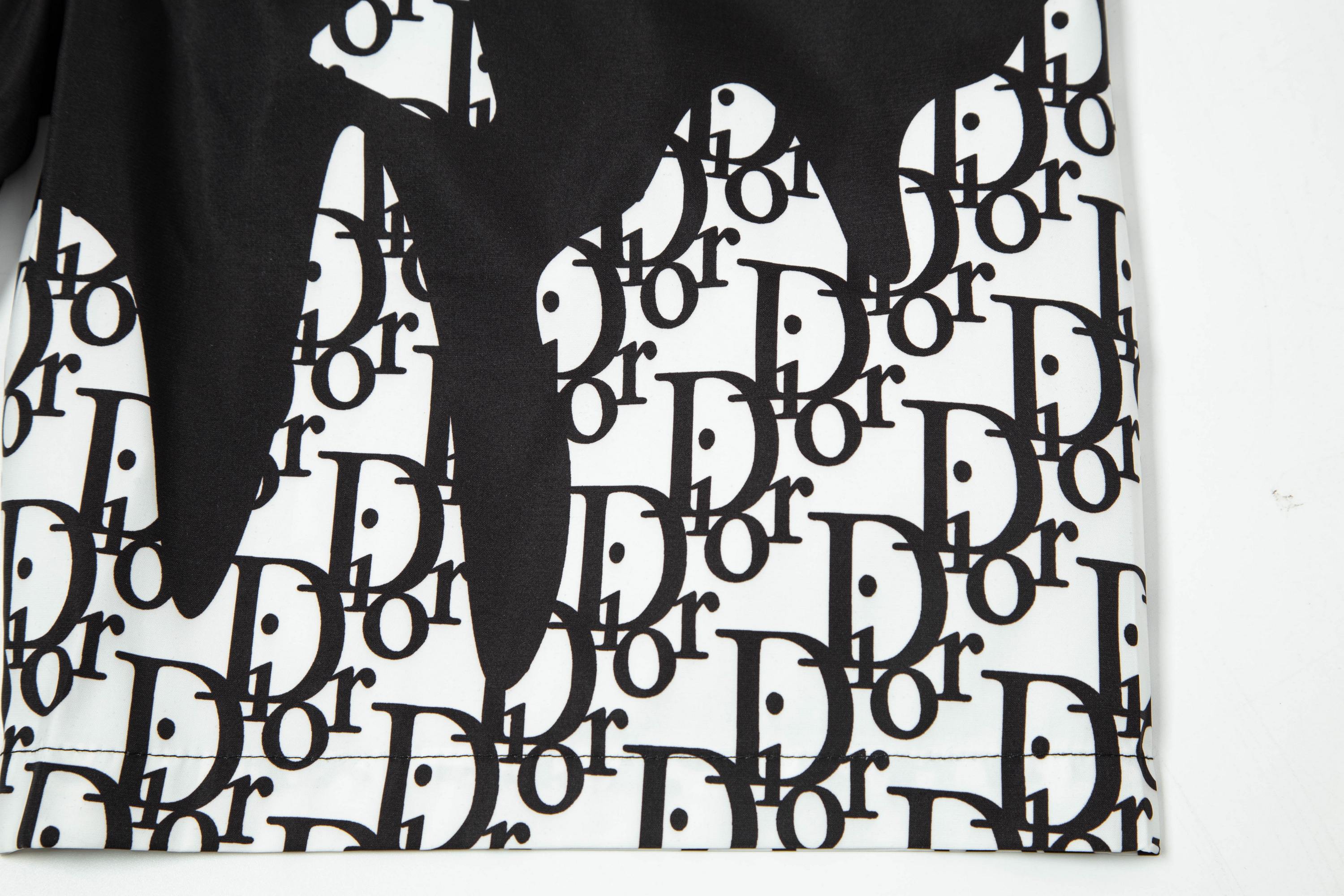 Splicing printing shorts Splicing printing shorts