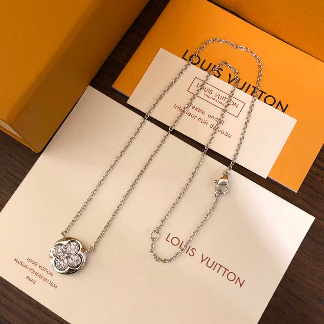 Classic logo diamond necklace Classic logo diamond necklace