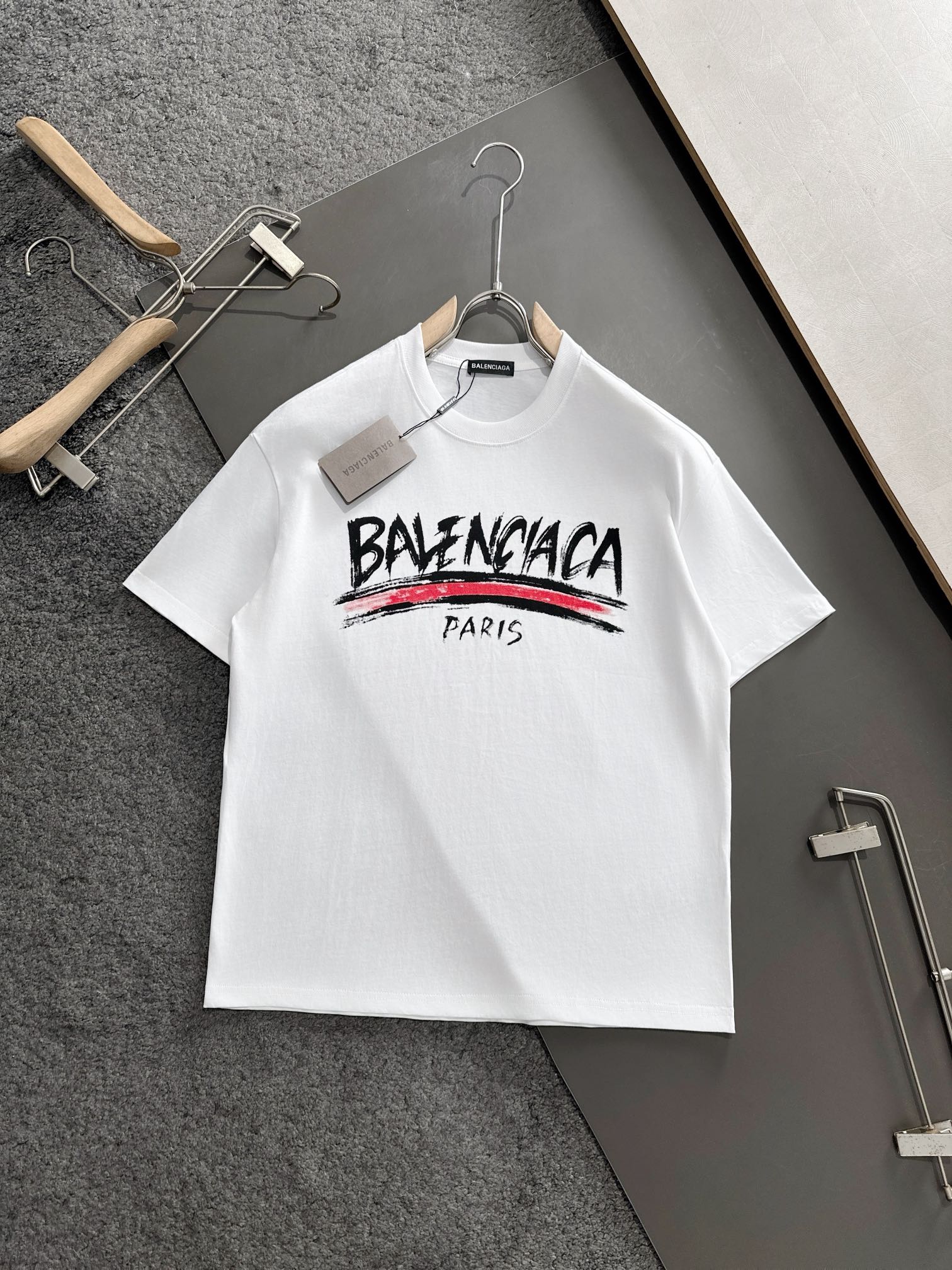 Letter print t-shirt Letter print t-shirt