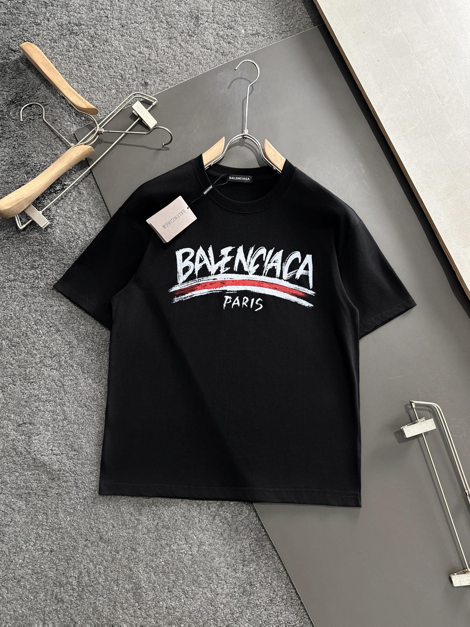 Letter print t-shirt Letter print t-shirt