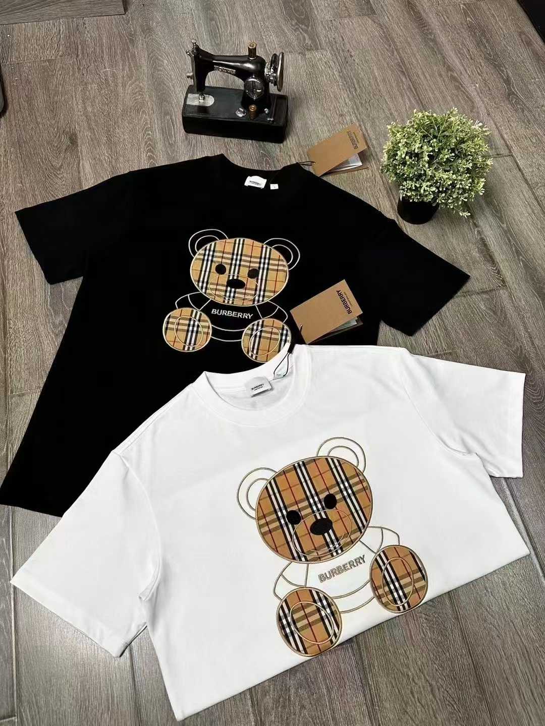 Embroidered bear t-shirt Embroidered bear t-shirt