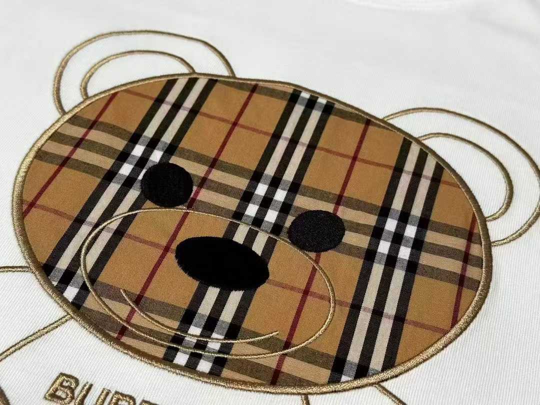 Embroidered bear t-shirt Embroidered bear t-shirt