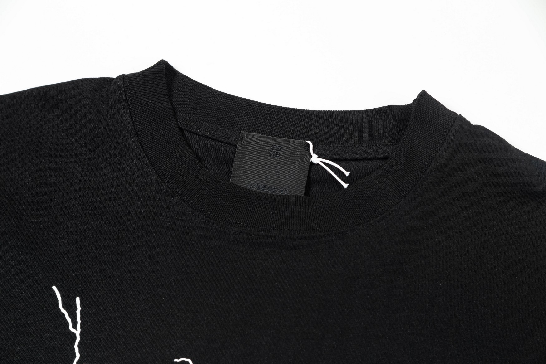 Lightning printed t-shirt Lightning printed t-shirt