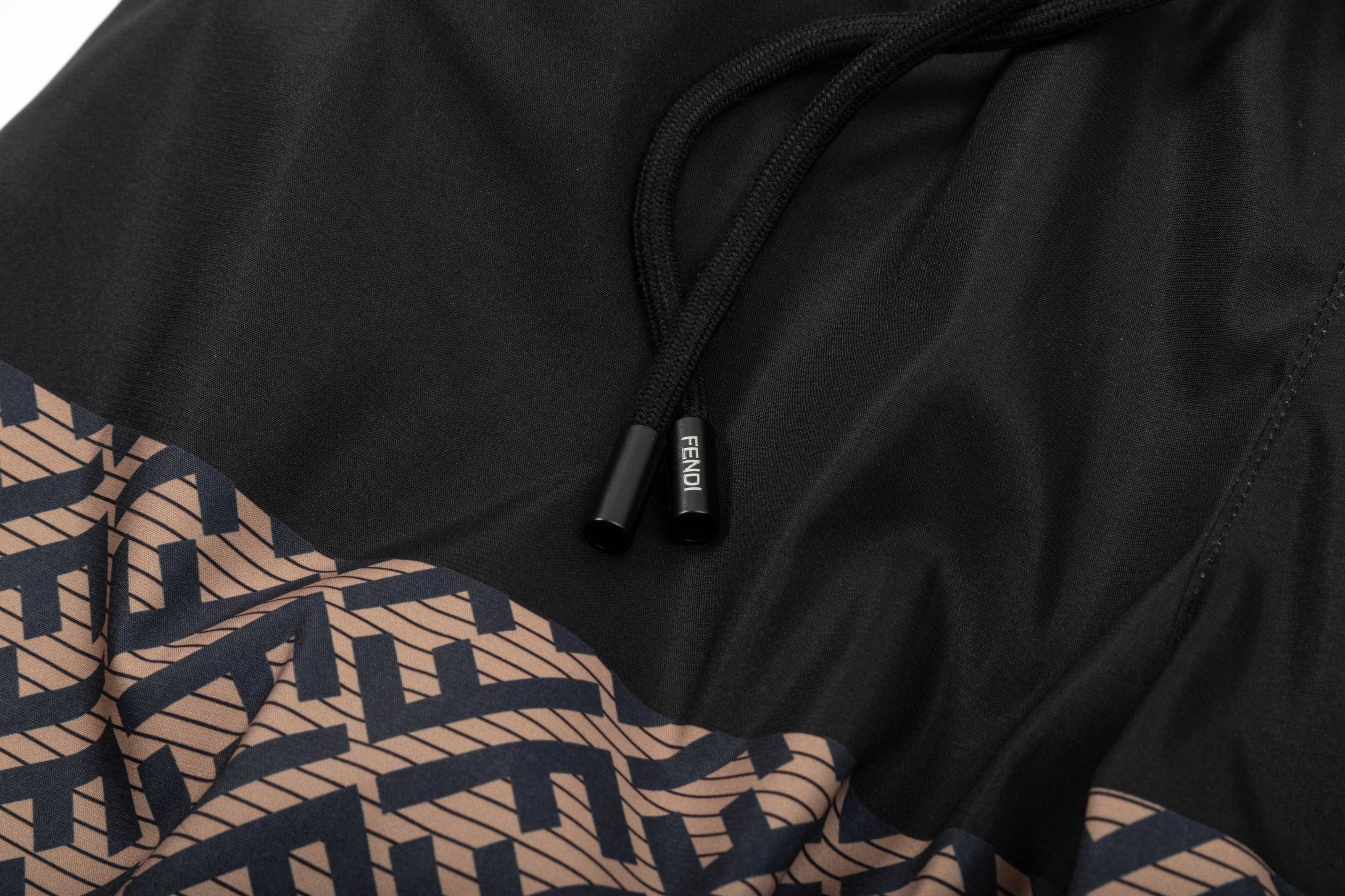 Stripe splicing casual shorts Stripe splicing casual shorts