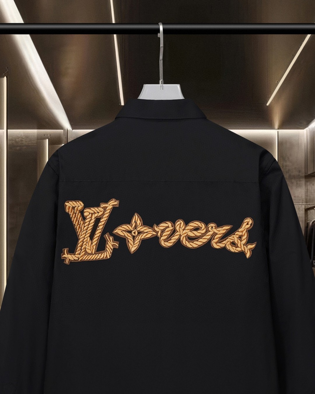 High quality embroidered long-sleeved shirt High quality embroidered long-sleeved shirt