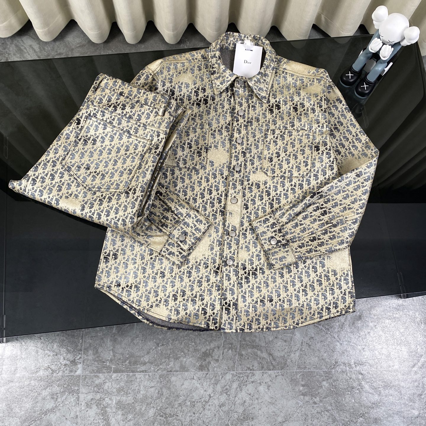 High craft gold stamping denim jacket High craft gold stamping denim jacket