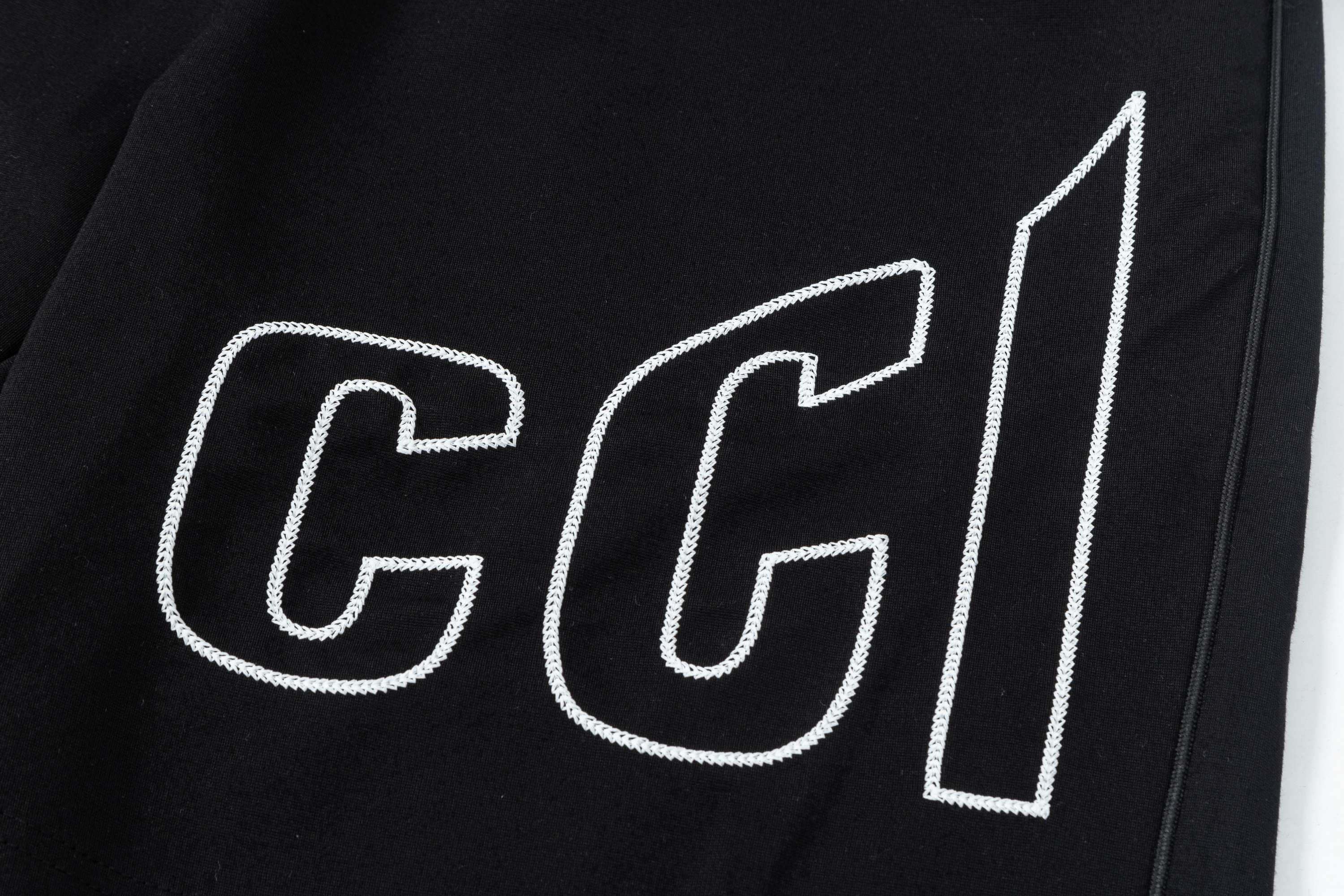 Embroidered logo knit shorts Embroidered logo knit shorts